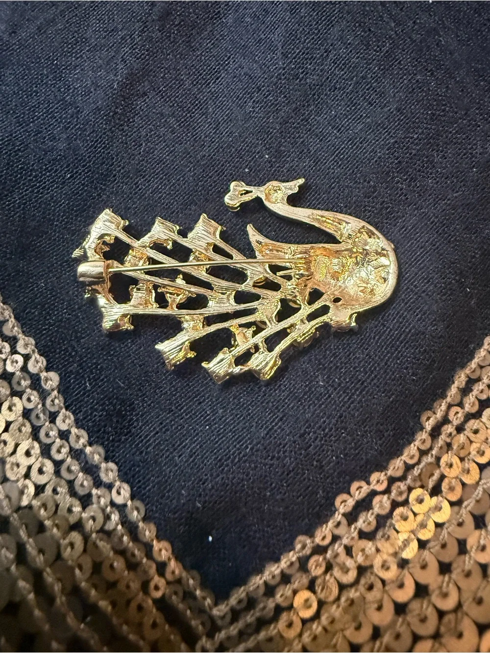 N/A elegant gold